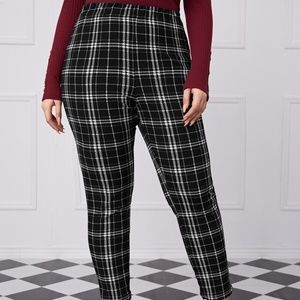 SHEIN Plus Plaid High Waist Crop Pants